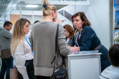 Moscow's Premier International Real Estate Show MPIRES 2023 / Herbst. Fotografie 25